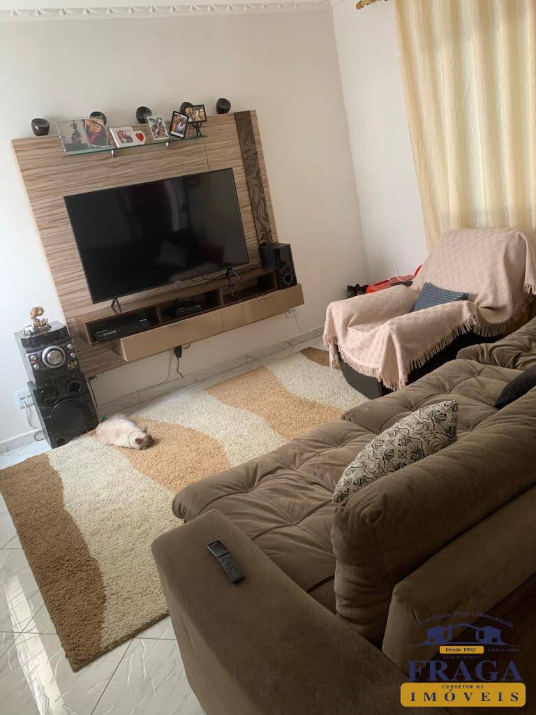 Casa, 3 quartos, 240 m² - Foto 1