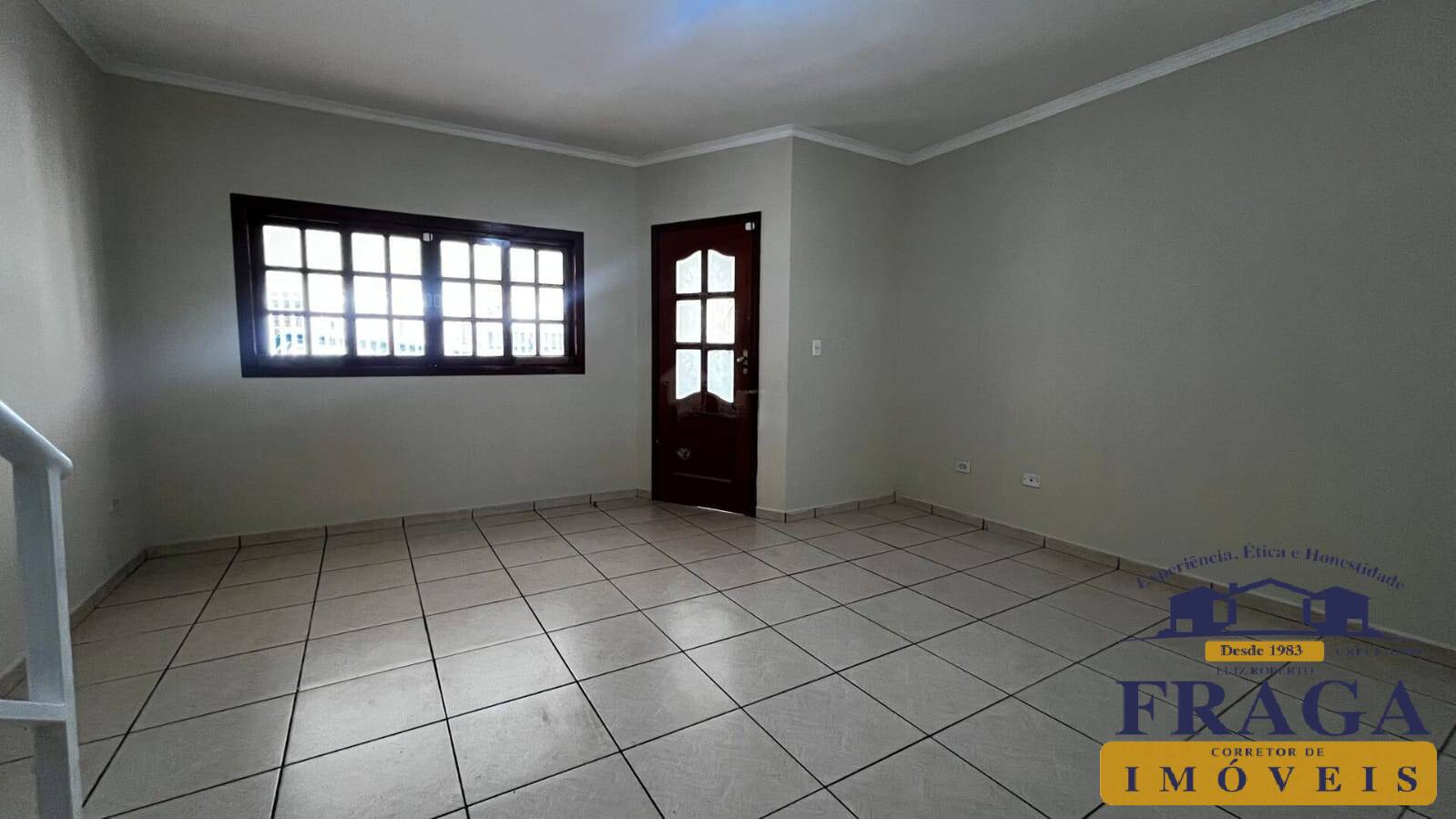 Casa à venda com 4 quartos, 194m² - Foto 1