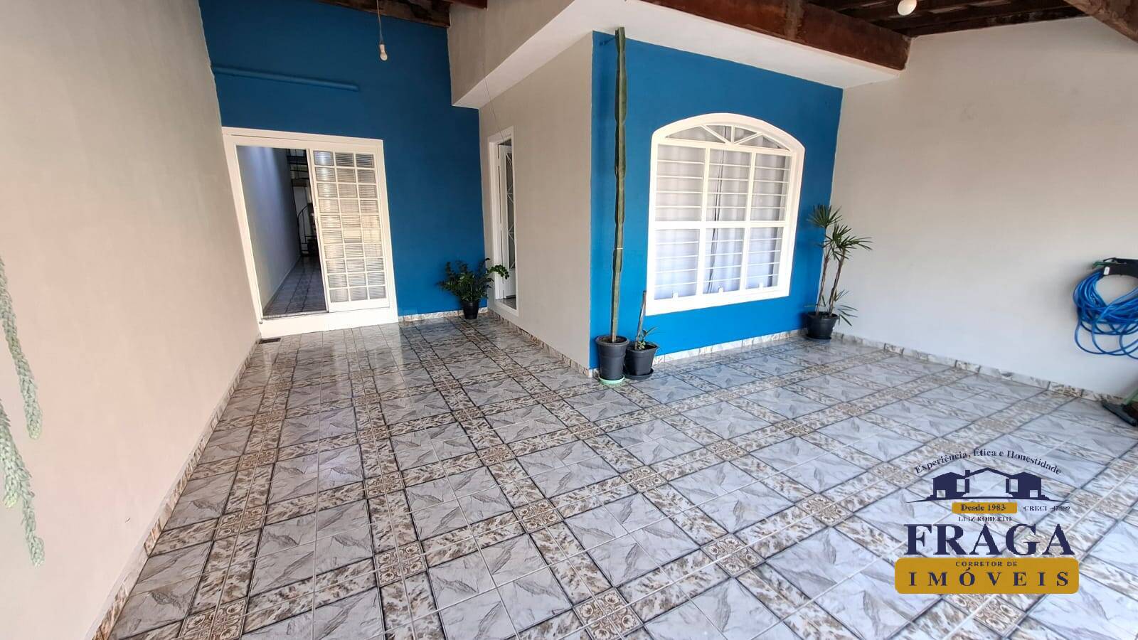 Casa, 2 quartos, 200 m² - Foto 1