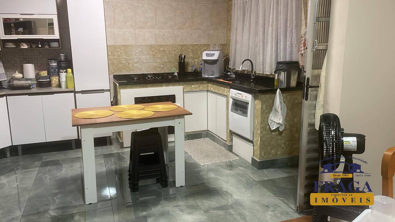 Casa, 3 quartos, 172 m² - Foto 8